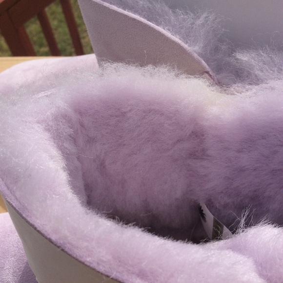 UGG MINI BAILEY BUTTON POPPY - Picture 6 of 8